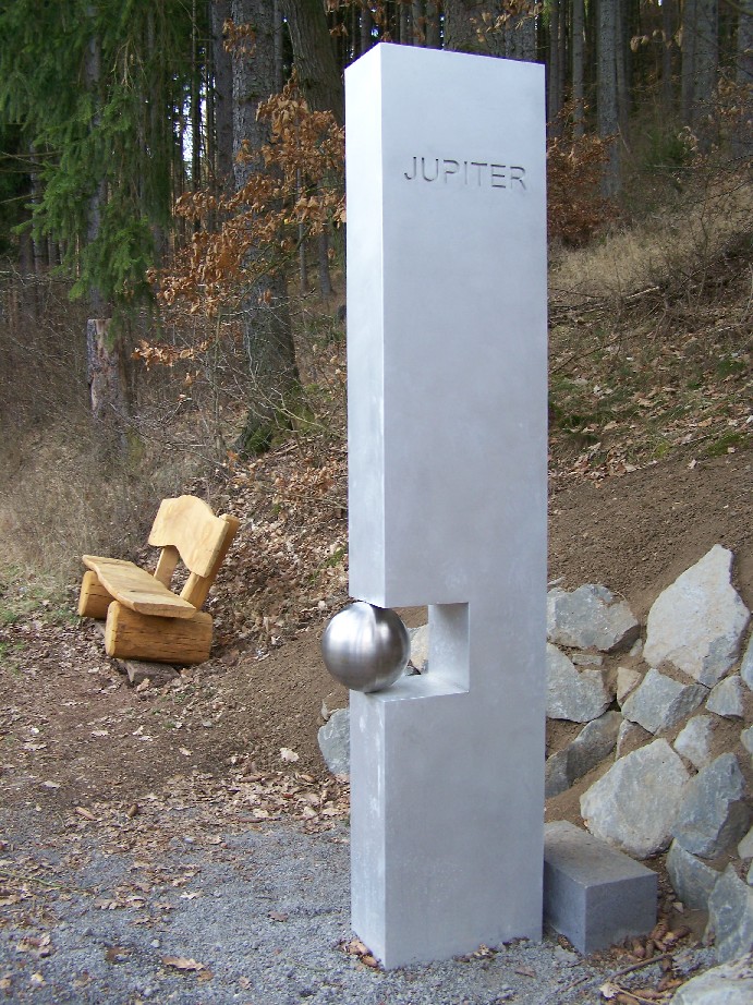 Der Jupiter - Gesamtstele - zwischen Gemünden und Pützborn Der Jupiter - Gesamtstele - zwischen Gemünden und Pützborn